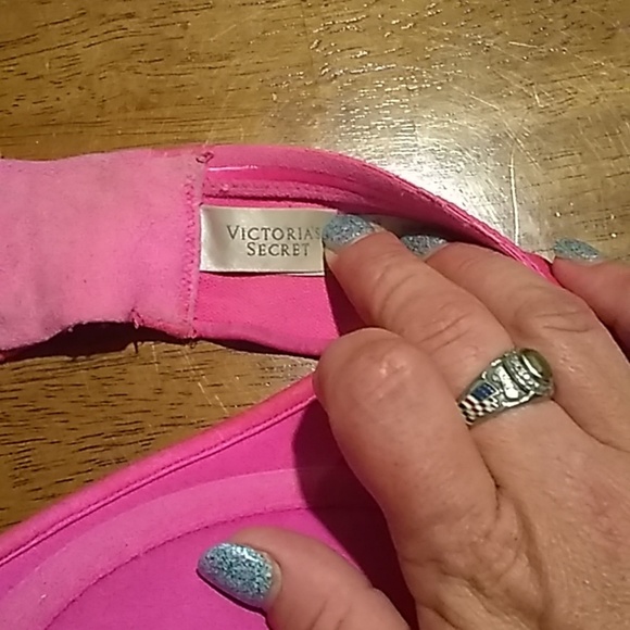 Victoria's Secret bra - Picture 2 of 3